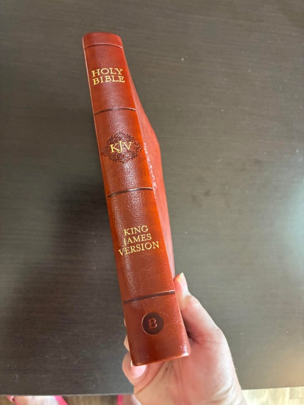 NEW and unused King James bible in large print with thumb indexes - Picture 6 of 7